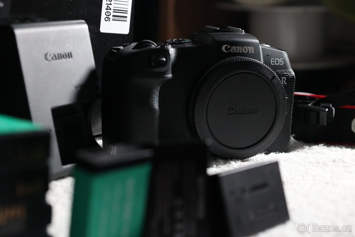 Canon RP + Příslušenství + 7 baterií - 4