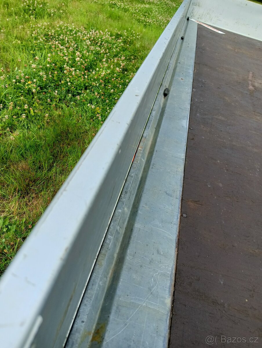 Vezeko Cargo light 2700Kg 417x215 - 4