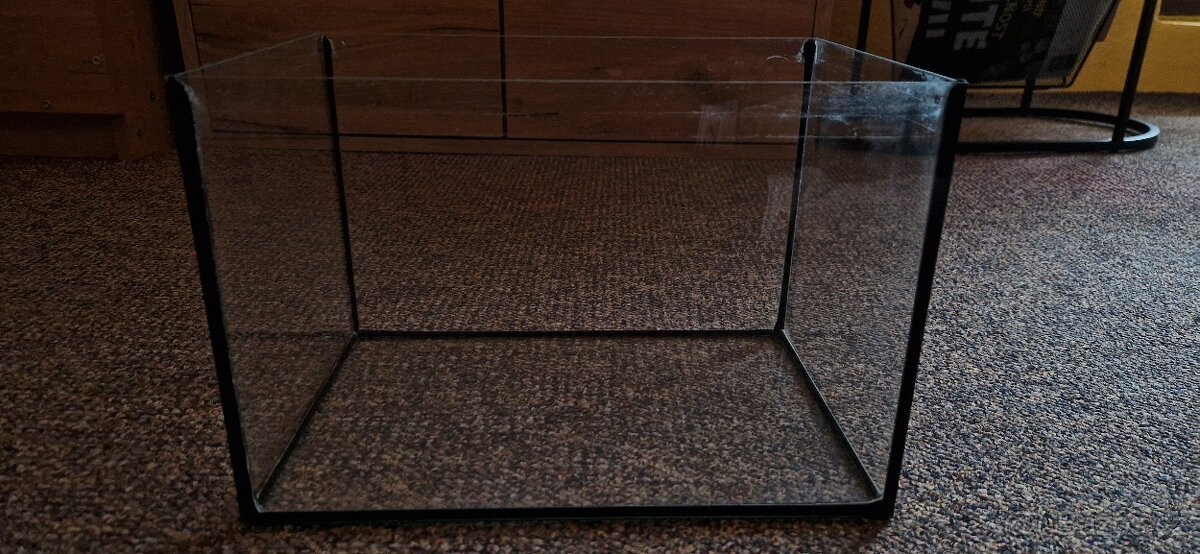 Prodám 12l akvárium + vybavení (možno i jednotlivě) - 4