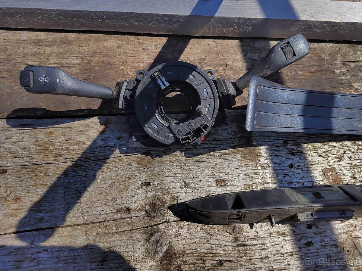 BMW E46,combi, sedan, zadní madlo kufru+světýlka - 4