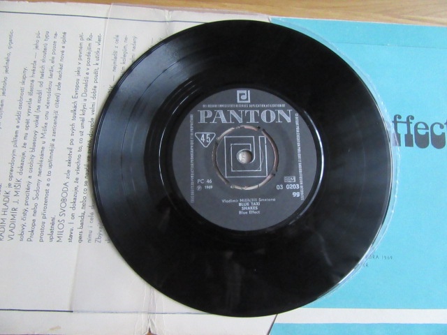 EP Blue Effect - Sen není věčný - 4