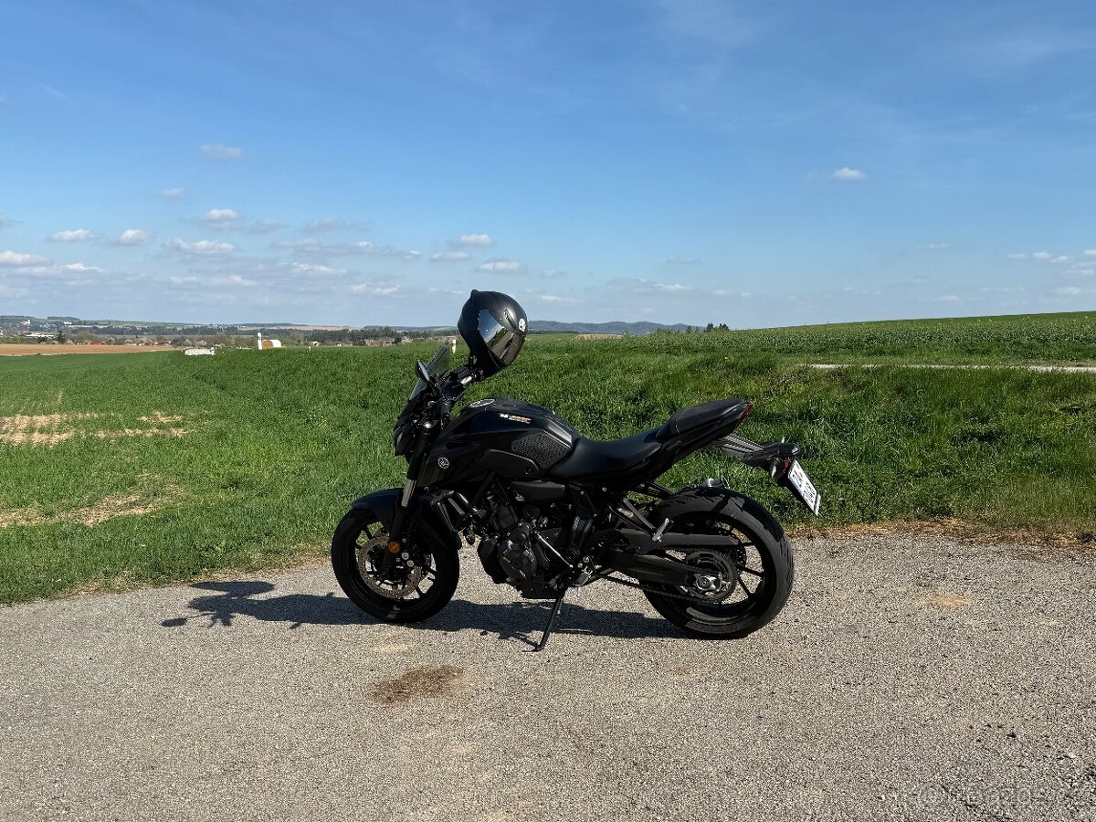 Yamaha mt-07 - 4