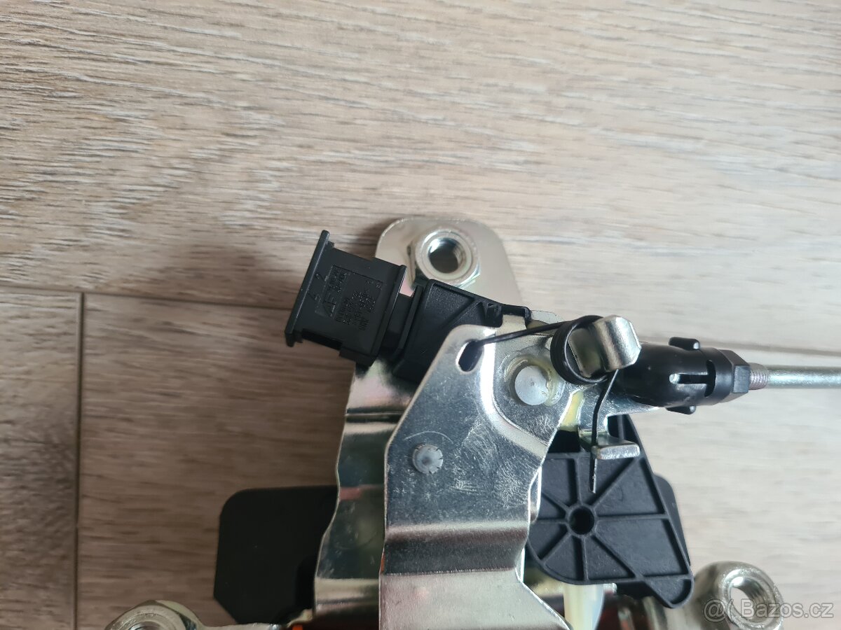 NOVÝ Zámek kufru Octavia 1 Combi - ORIGINÁL - 4