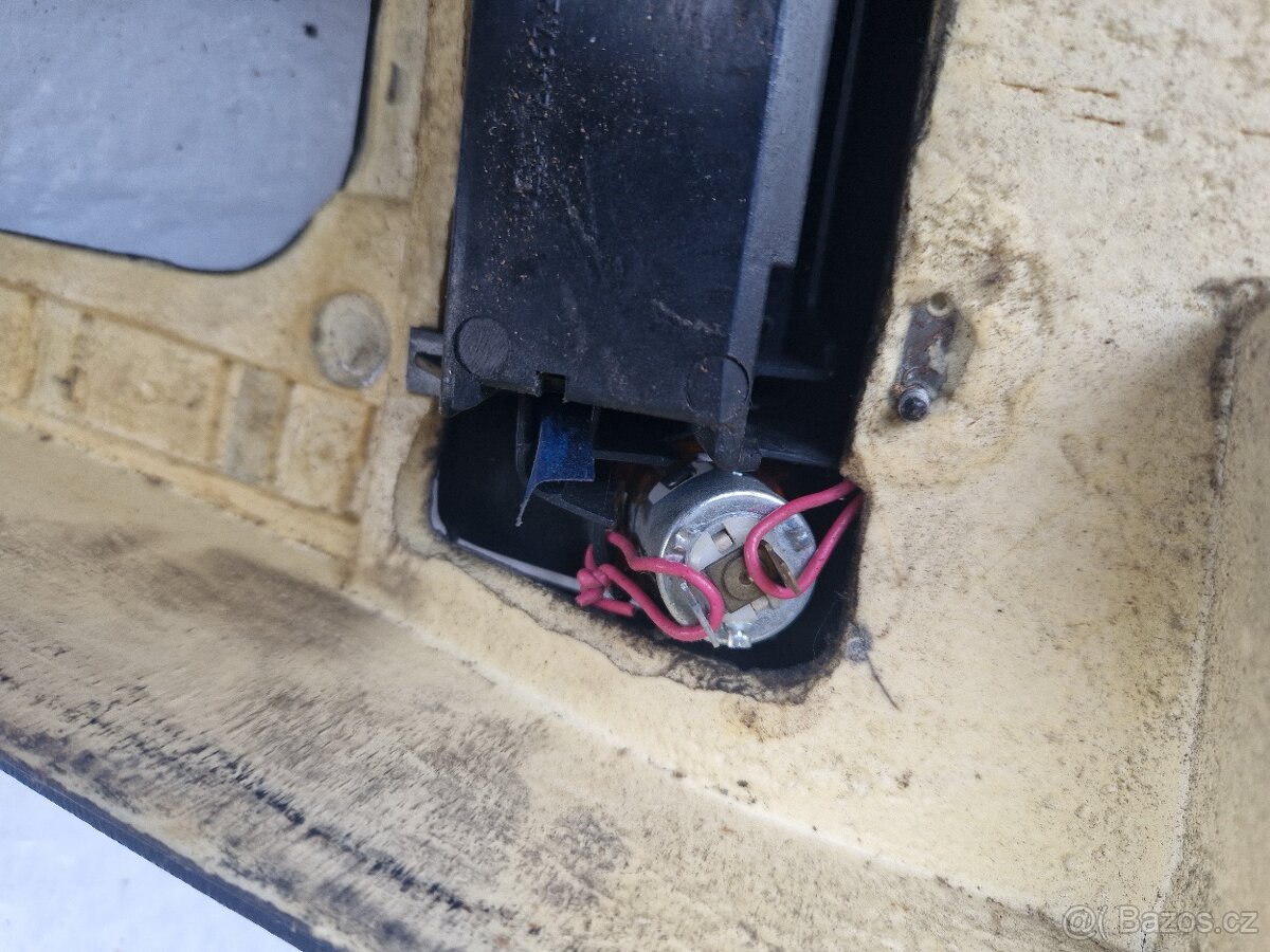 BMW e30 středový panel - 4