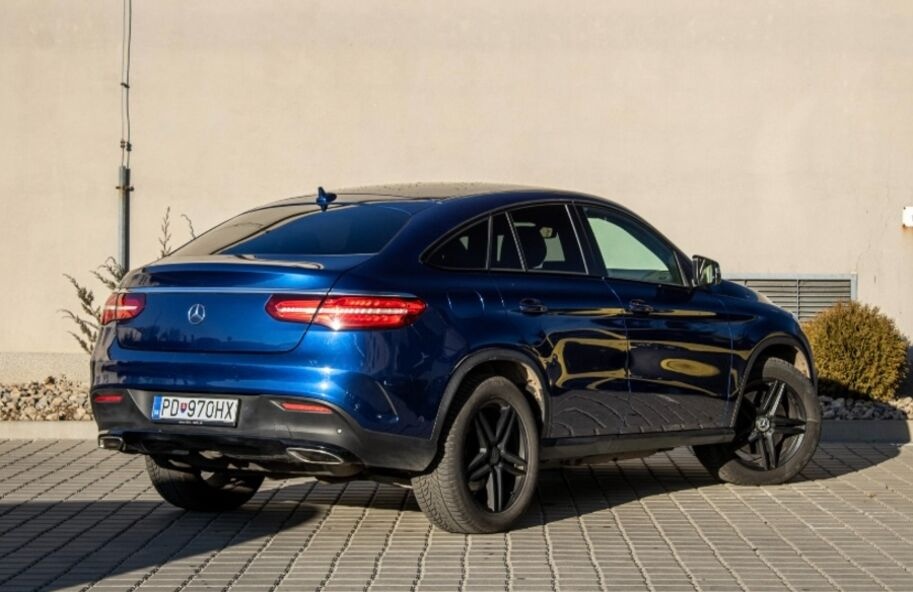 Mercedes-Benz GLE 400 4MATIC AMG - 4