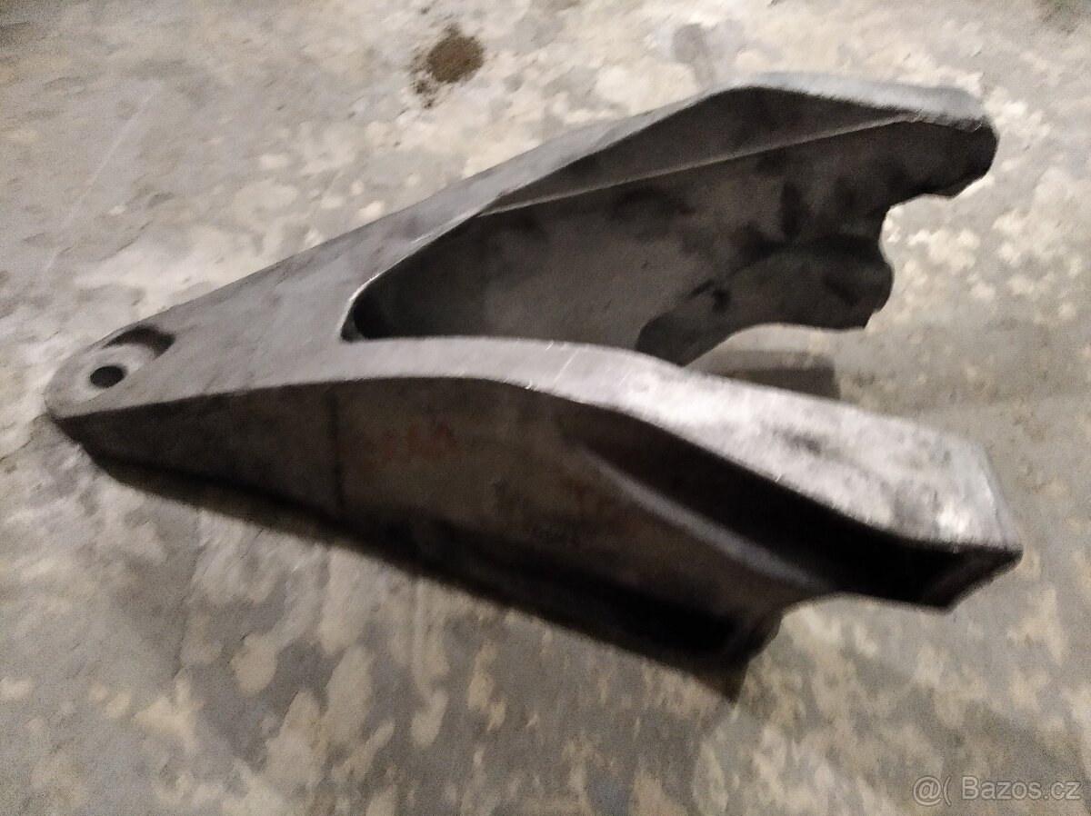 Držák převodovky T6 - 4