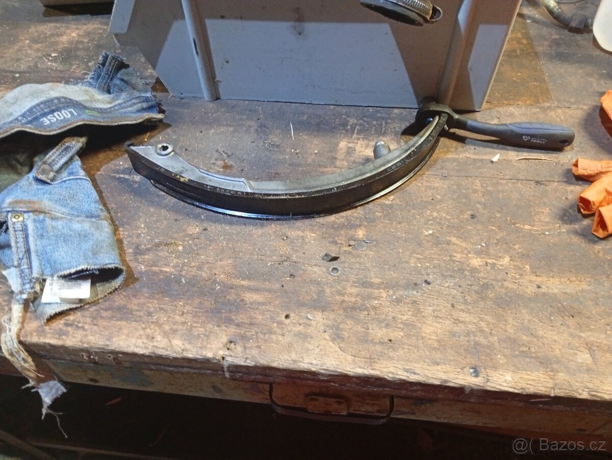 Vodící lišta rozvodového řetězu Sprinter 312, 212, 412 - 4