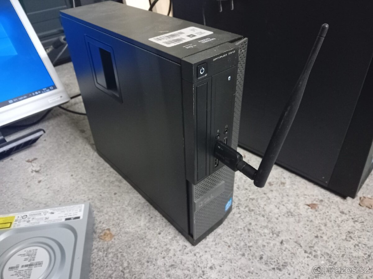 Počítač + monitor 15" - 4