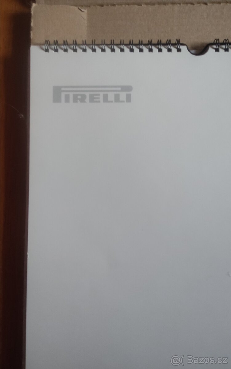 Kalendář Pirelli 2004 - 4