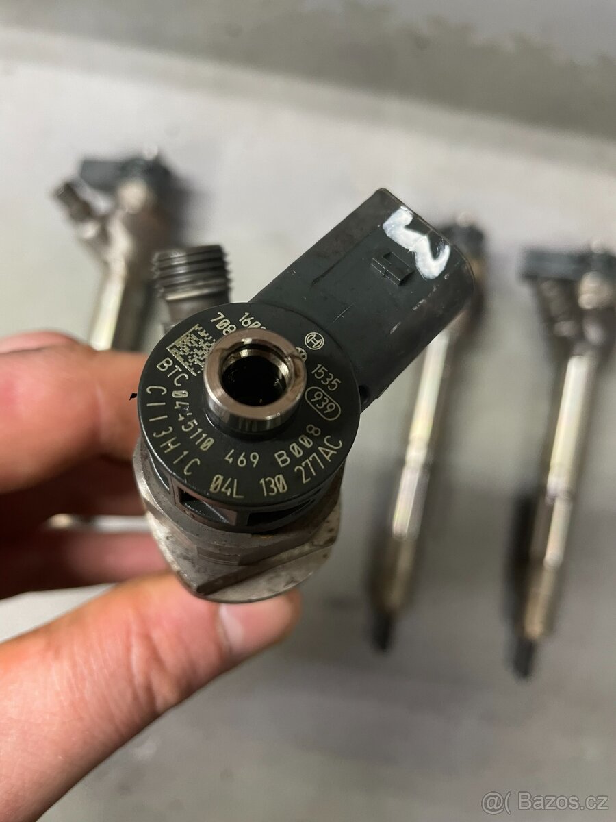 Prodám 4x vstřikovací jednotku 04L130277AC 2.0 TDI CR 110KW - 4