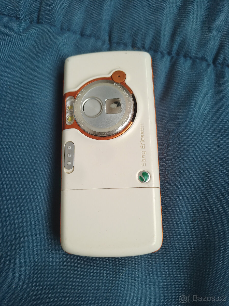 Sony Ericsson W800i - 4