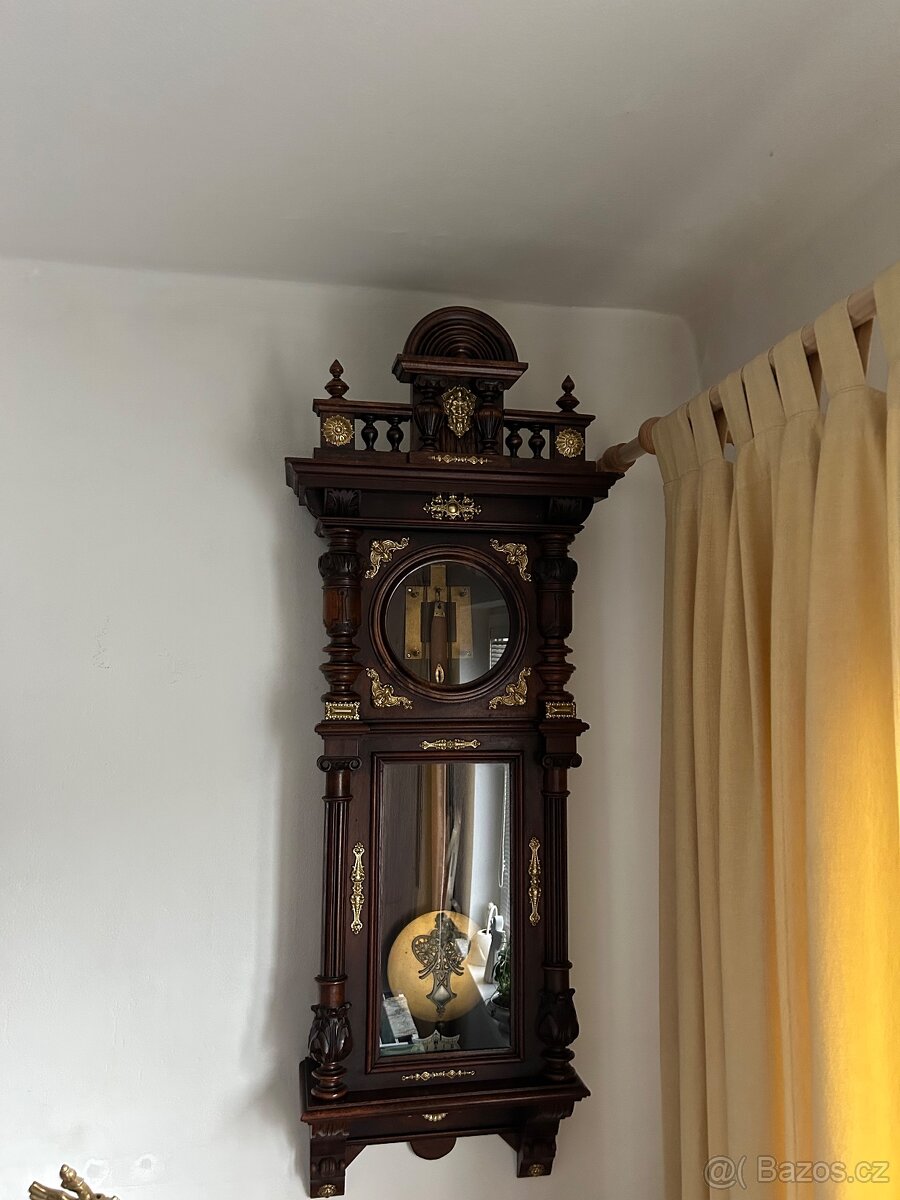 Hodně zdobené starožitné hodiny - 4