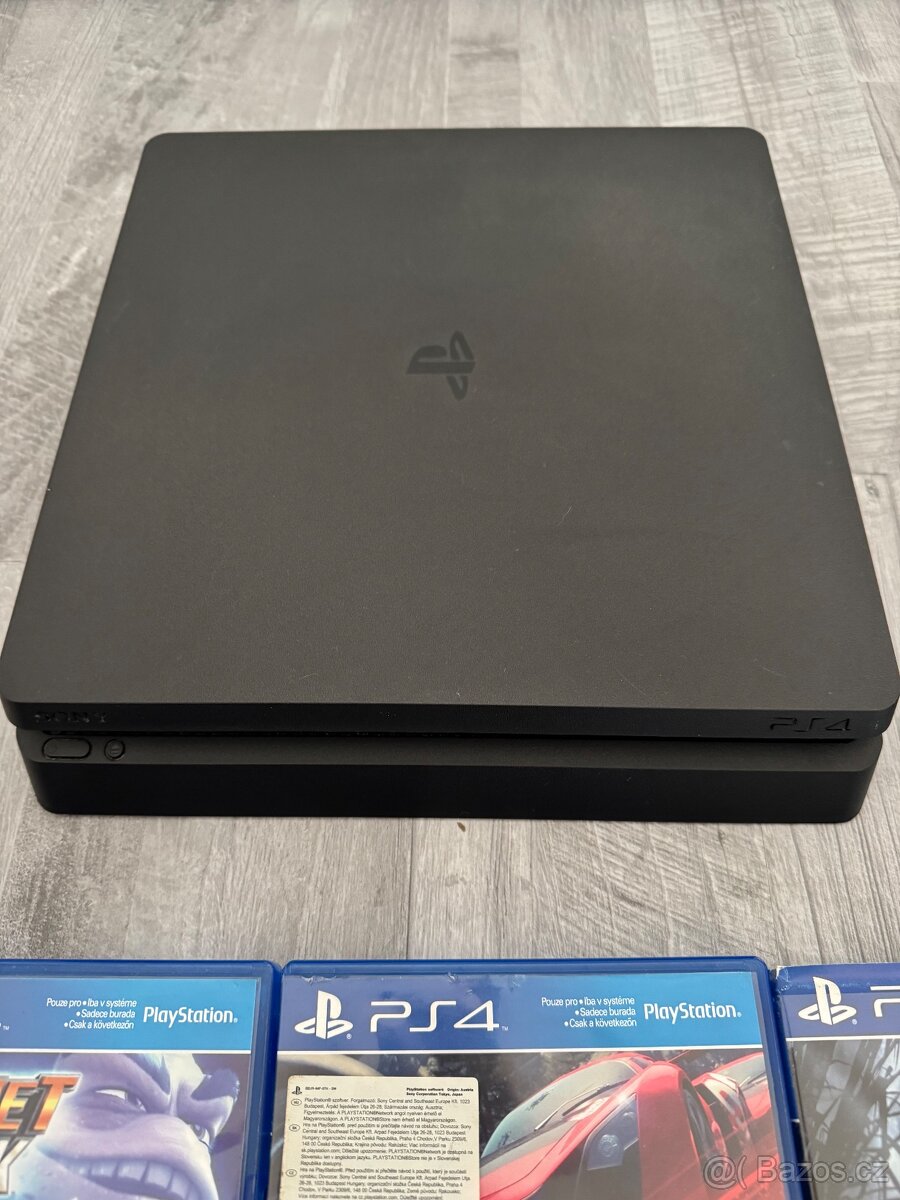 PlayStation 4 Slim 1-TB - 4