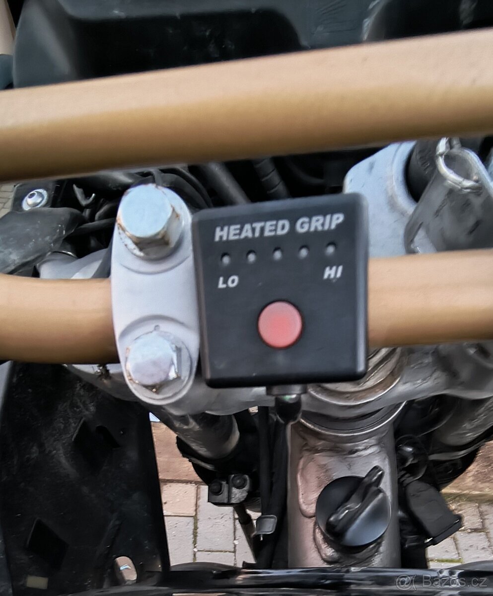 Honda NX 650 Dominator - 4