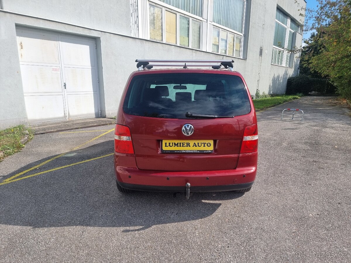 Volkswagen Touran 2.0TDI DSG - 4