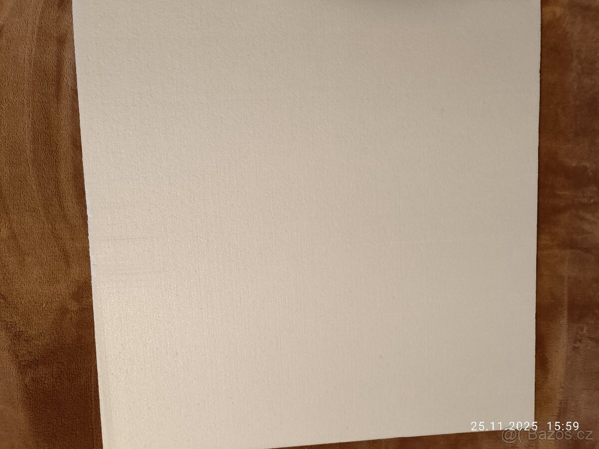 Prodám cca. 60 ks POLYSTYRENOVÝCH KAZET – OBKLADY - 4