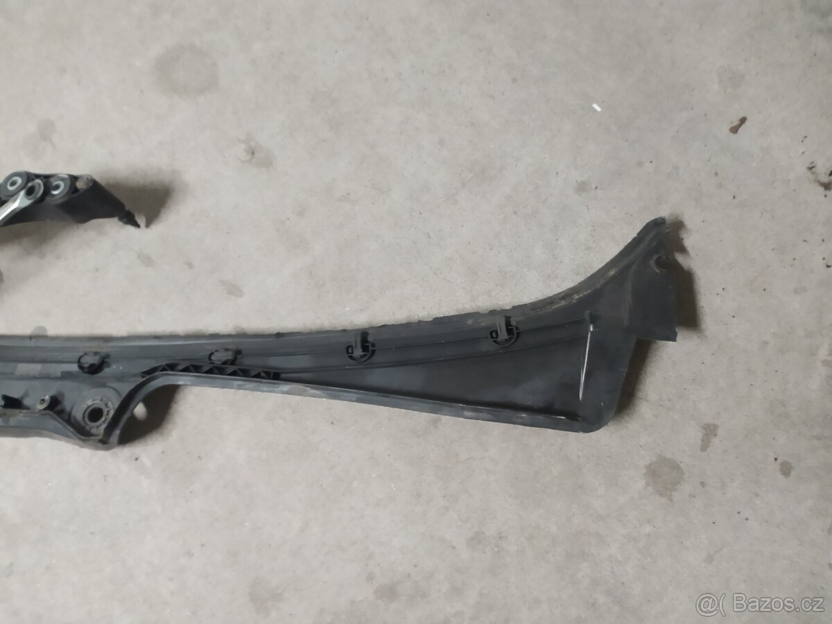 BMW E60/E61 535d 200kw lišta předních stěračů. - 4
