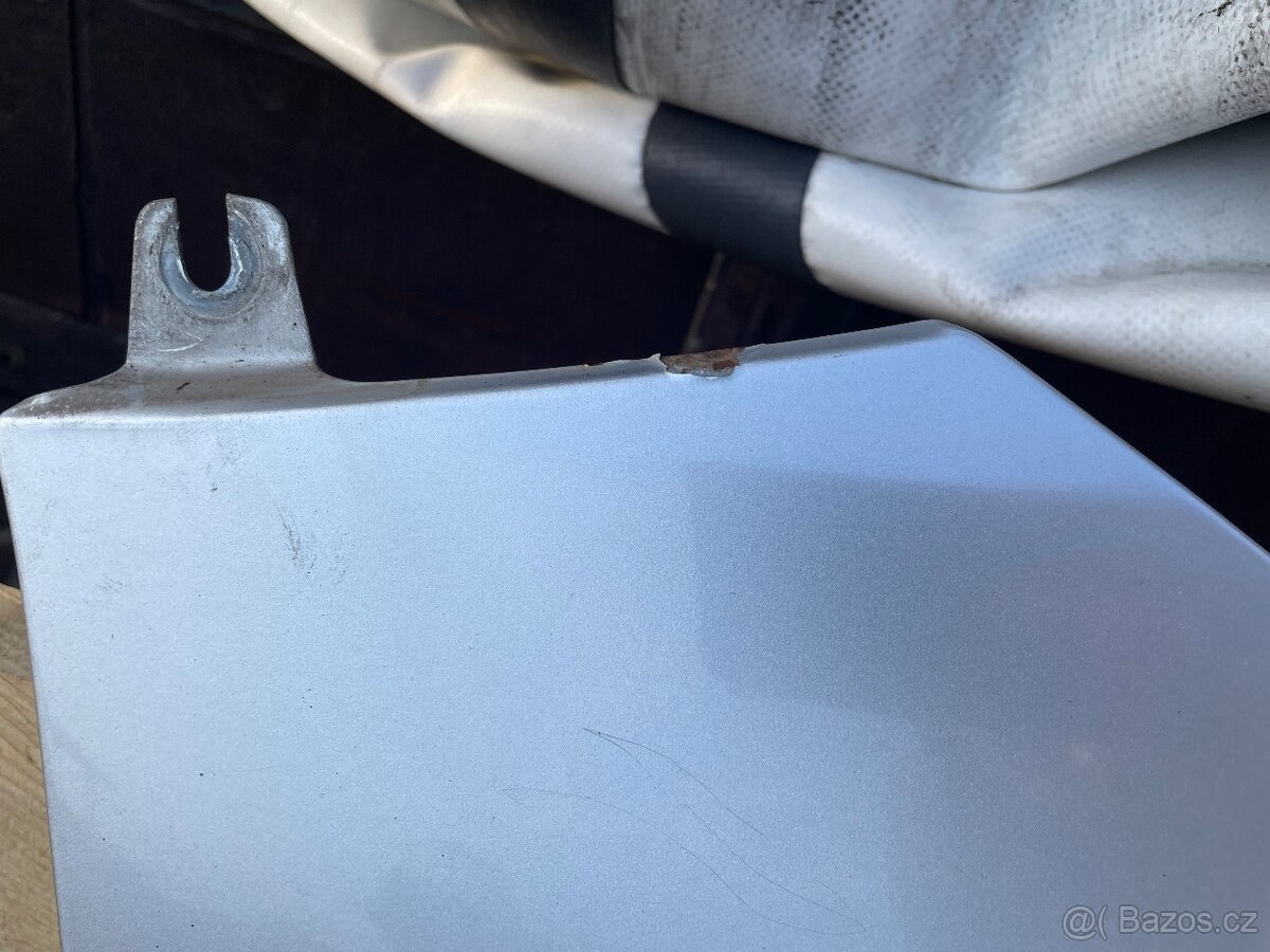 Pravý přední blatník Fabia 2 - 4