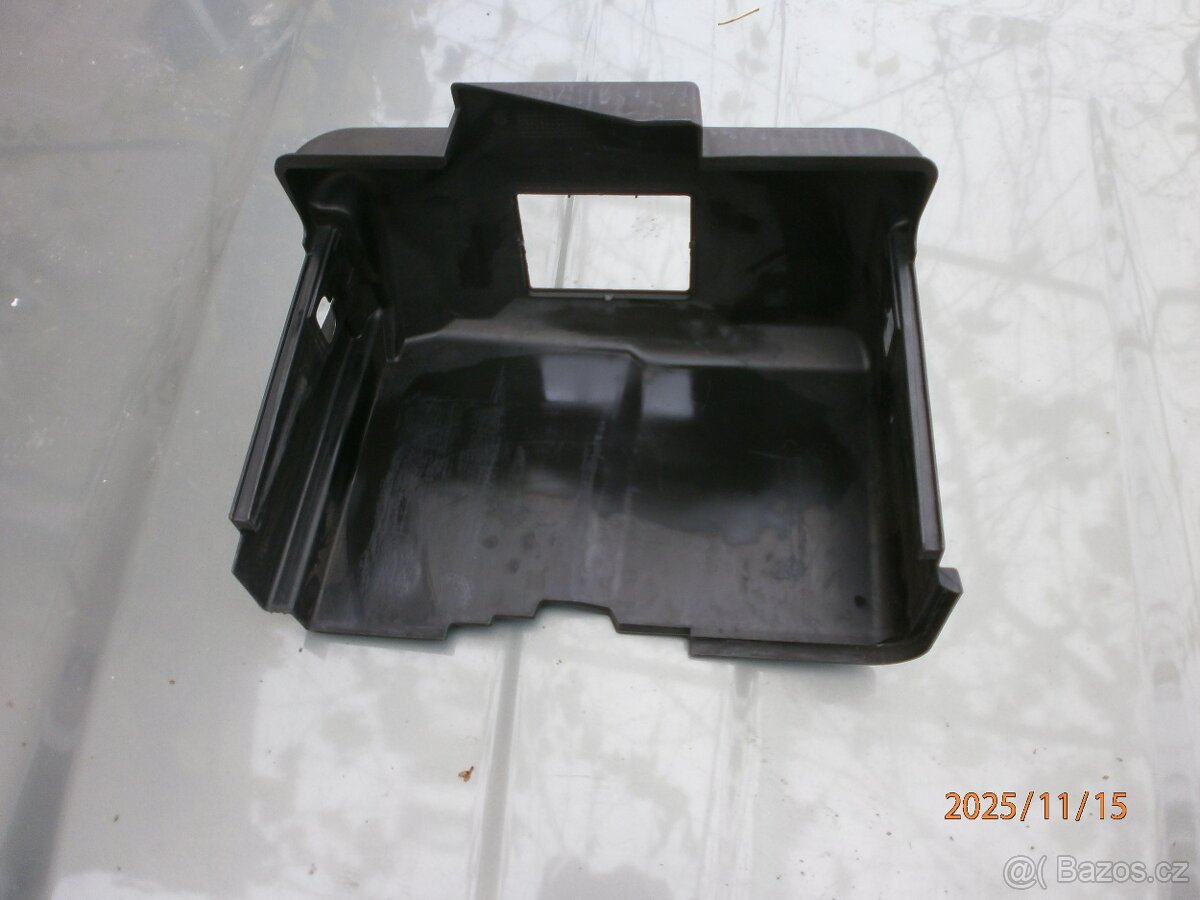 Kryt autobaterie Octavia I - 4