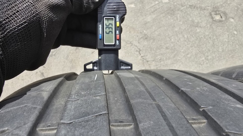 Letní pneu 265/35/21 Pirelli - 4