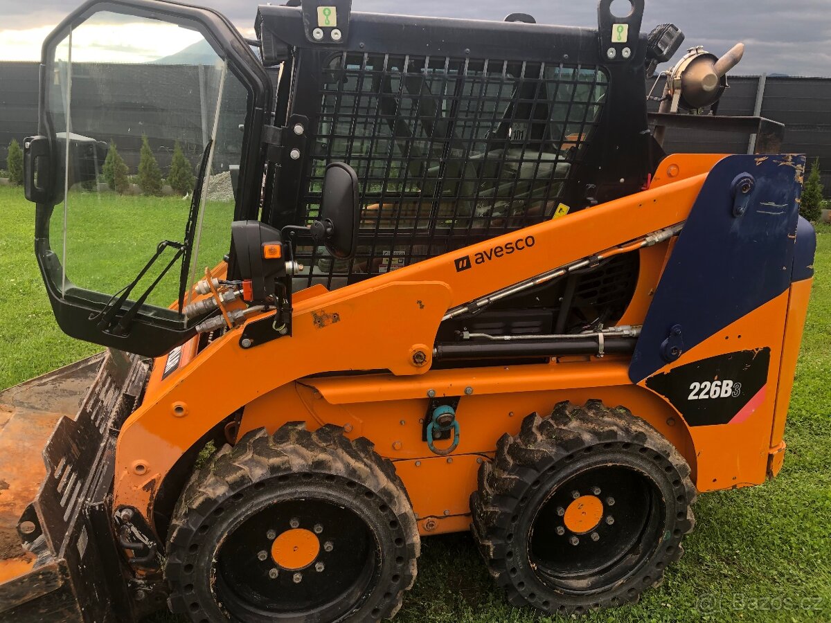 Caterpillar Šmikac, Bobcat, Novotny ,Nakladač - 4