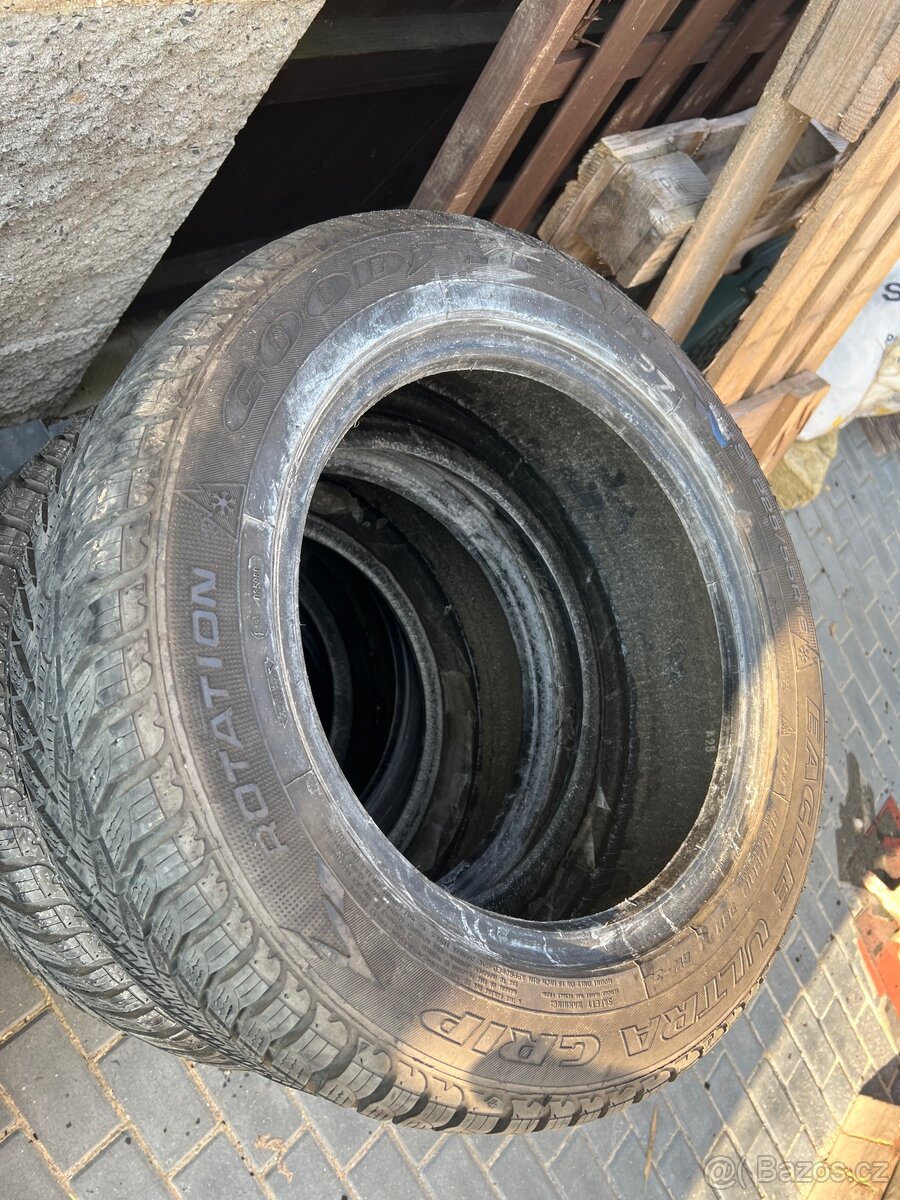 Zimní pneu goodyear 225/55 r16 cena za sadu - 4