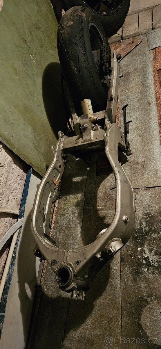 Kawasaki ZX-6R rok 1998 - 2002 dily a CZ TP - 4