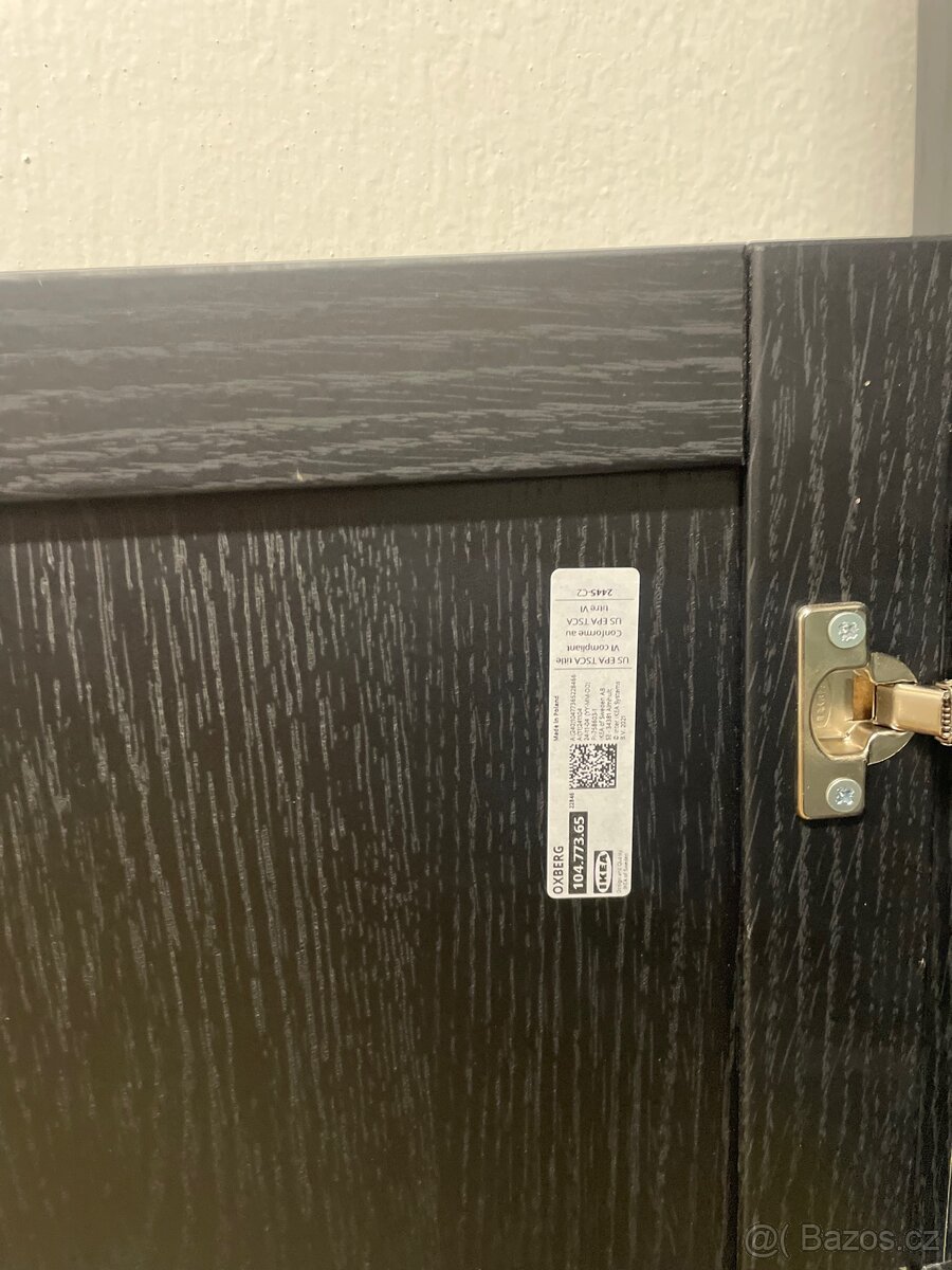 IKEA černá skříň - 4