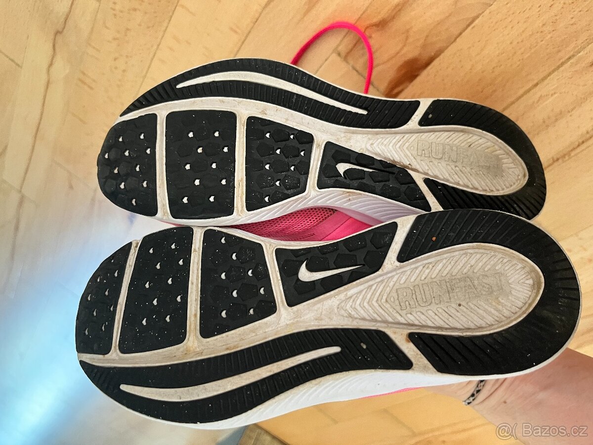 Tenisky Nike Star Runner vel. 32 - 4