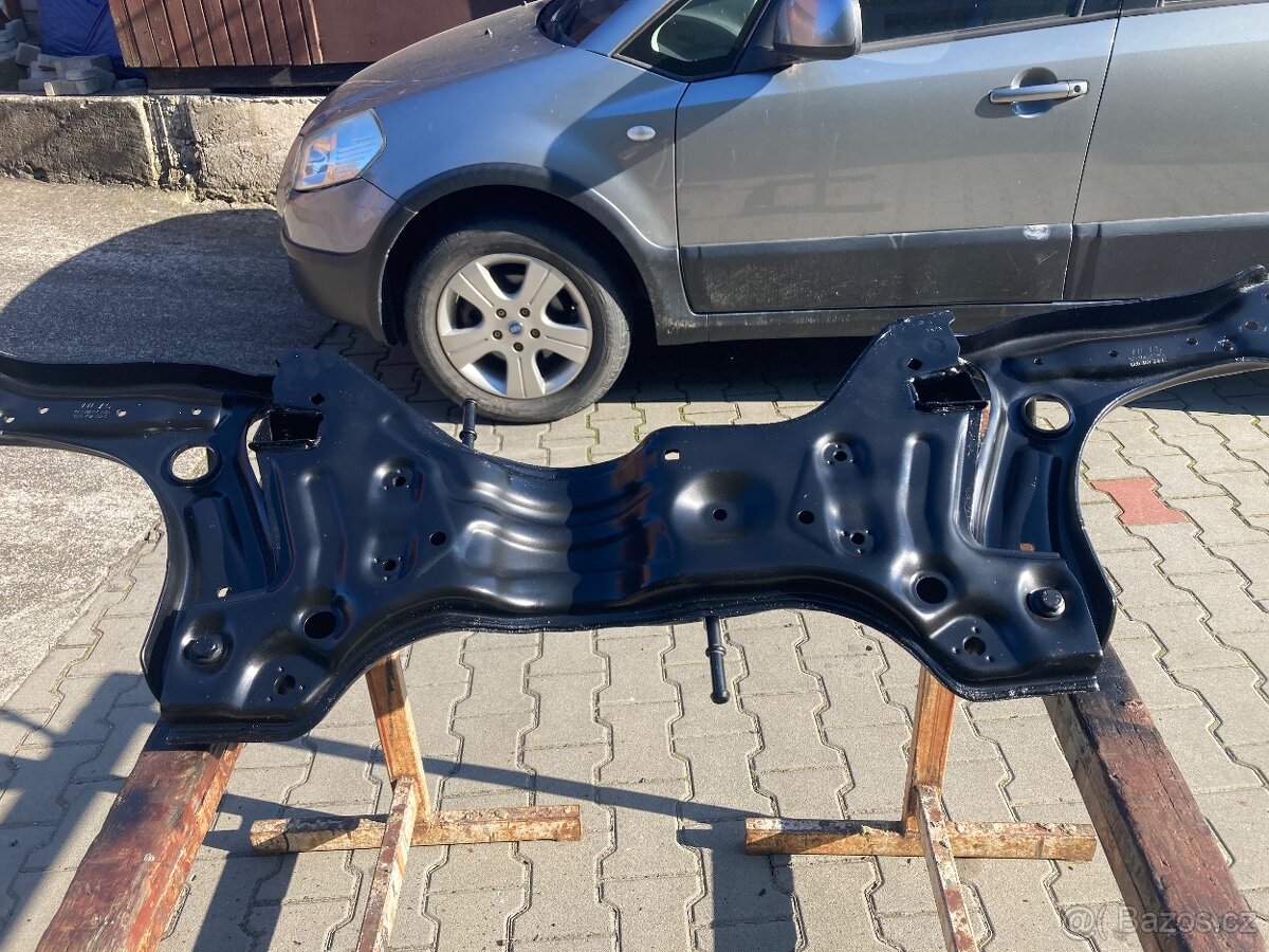 Škoda Fabia II. - přední nápravnice - stav A1 - 4