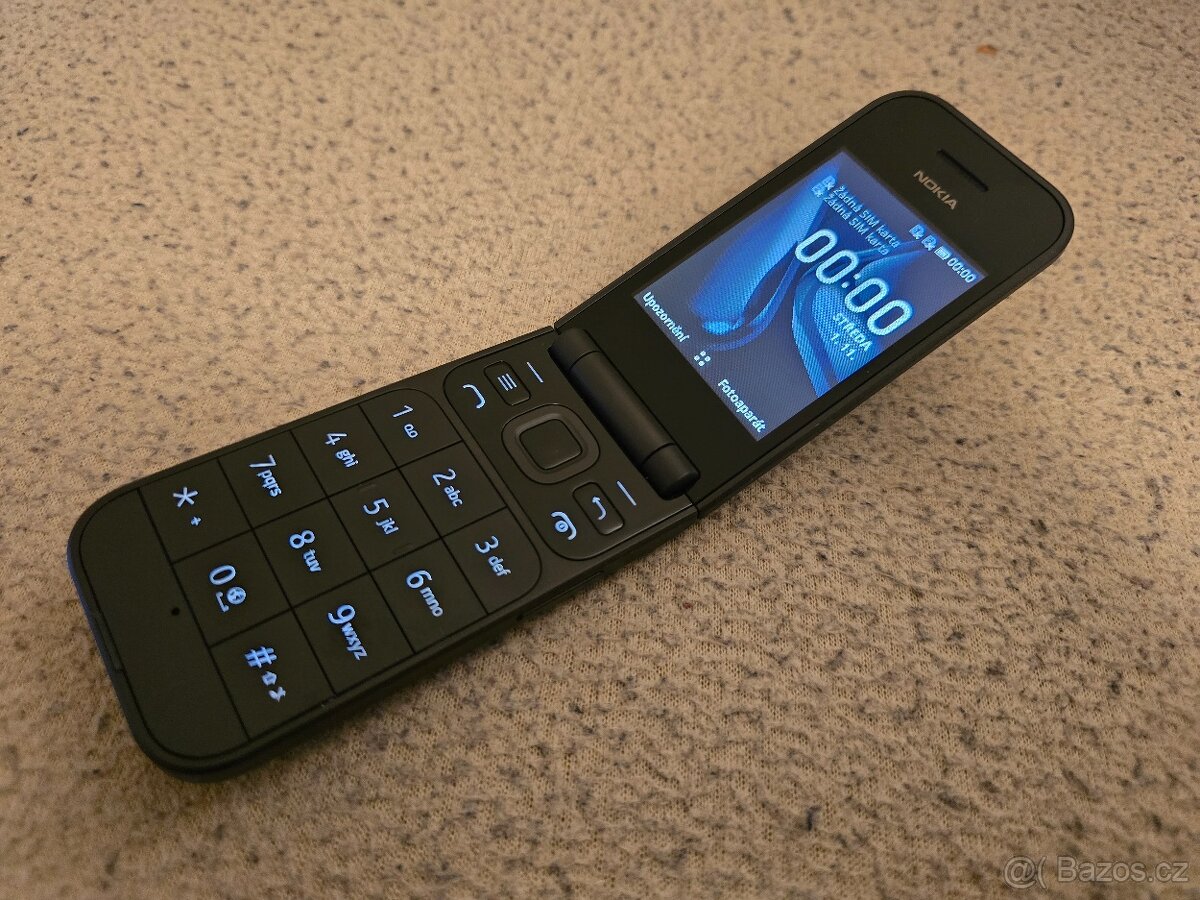 Nokia 2720 Flip - 4