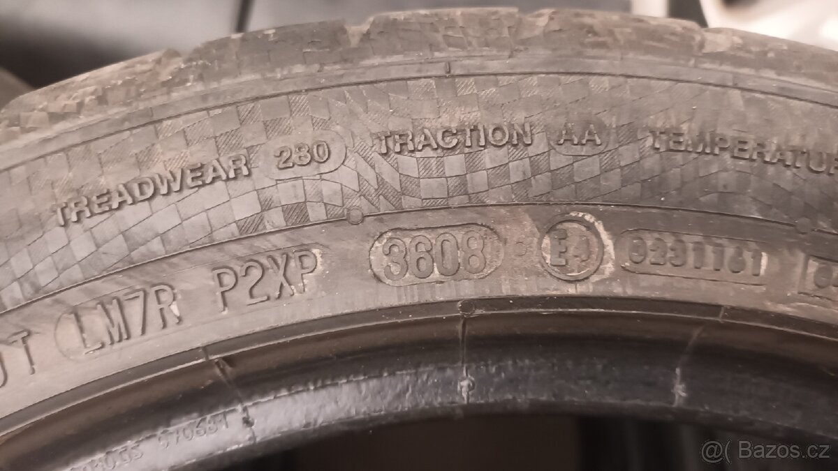 Continental 225/45/17 - 4