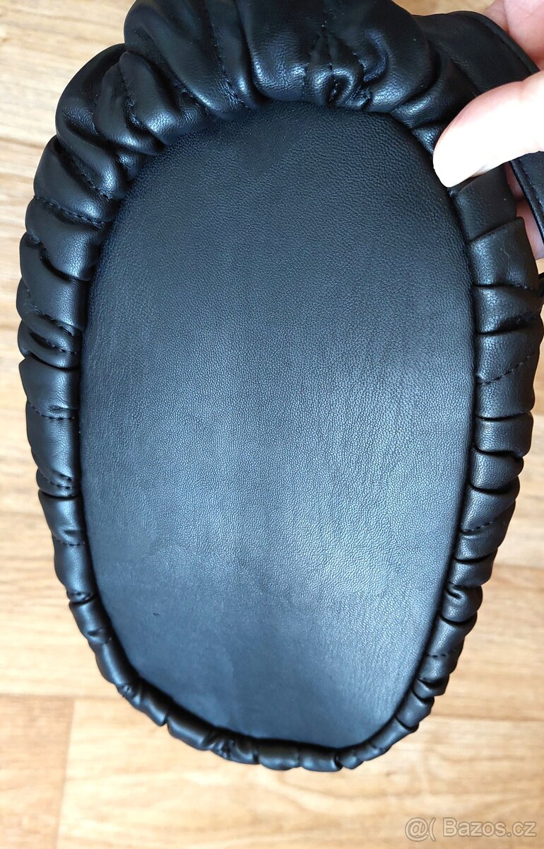 Černá kabelka BUCKET BAG - 4