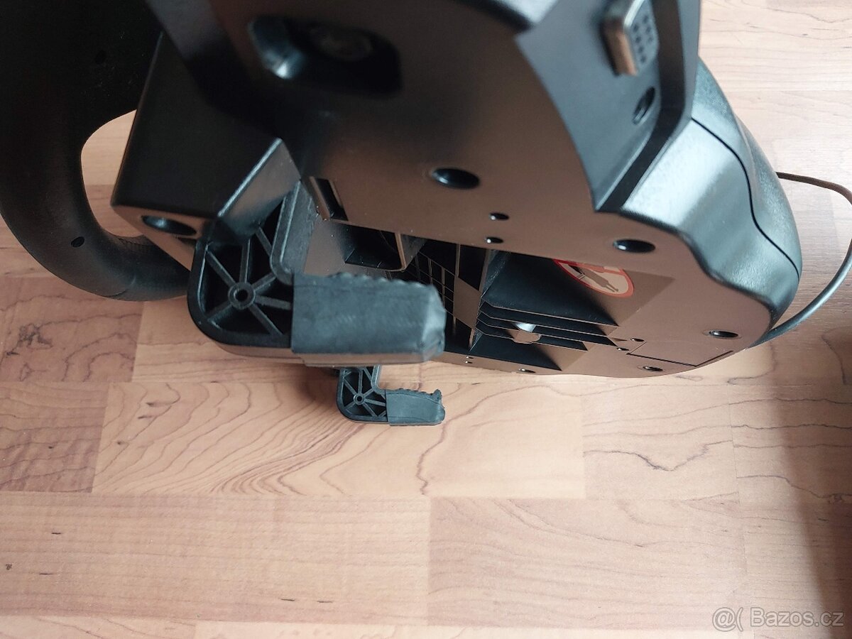 Herní volant Logitech - 4