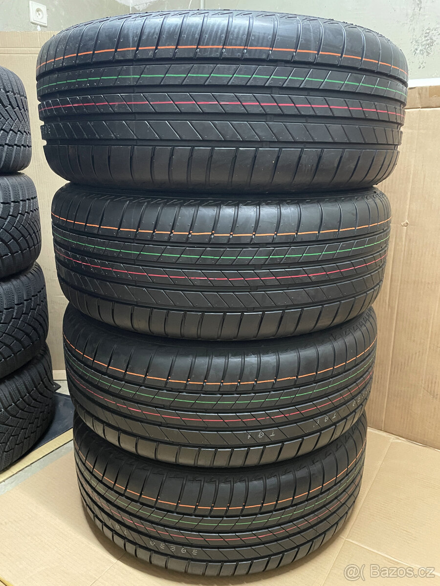 ŠKODA KAROQ 4x4 NOVÁ R18 PROCYON letní BRIDGESTONE DOT3724 - 4