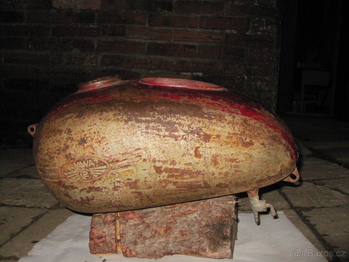 nádrž Jawa kývačka - 4