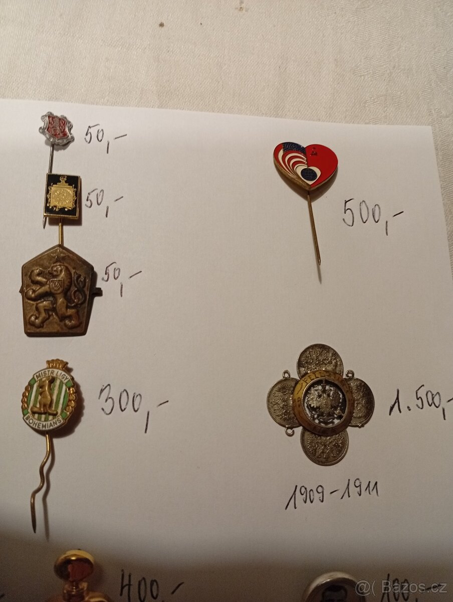 Různé staré odznaky - 4