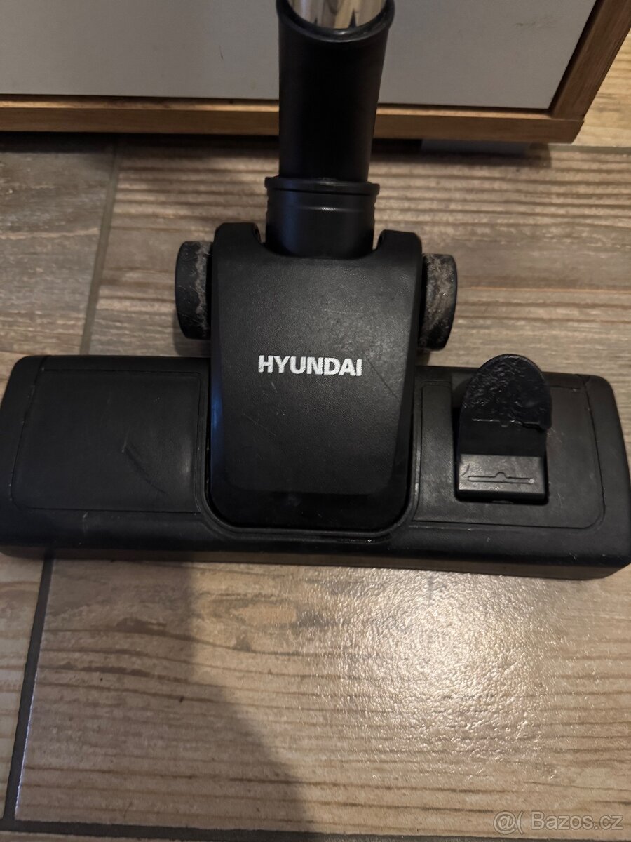 Bezsáčkový vysavač Hyundai - 4