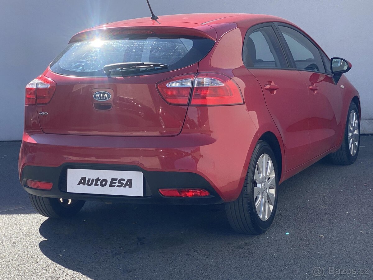 Kia Rio 1.4 , 80 kW benzín, 2012 - 4