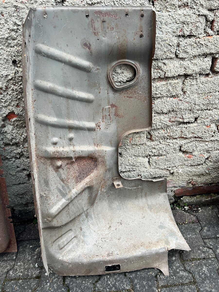 Škoda 100 - ND - 4