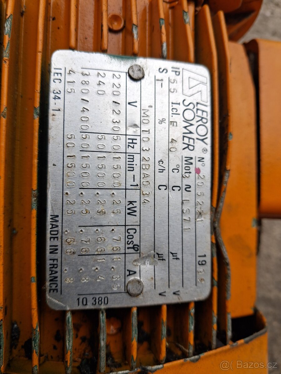 Prodám elektromotor s převodovkou - 4