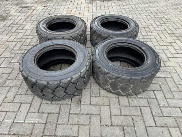 Pneumatiky na Bobcat 12-16,5 - 4