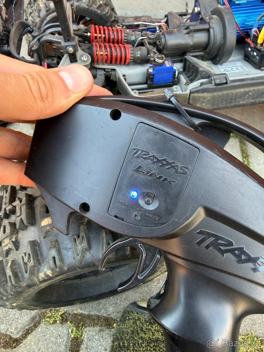 Traxxas Summit 1/8 Brushless - 4