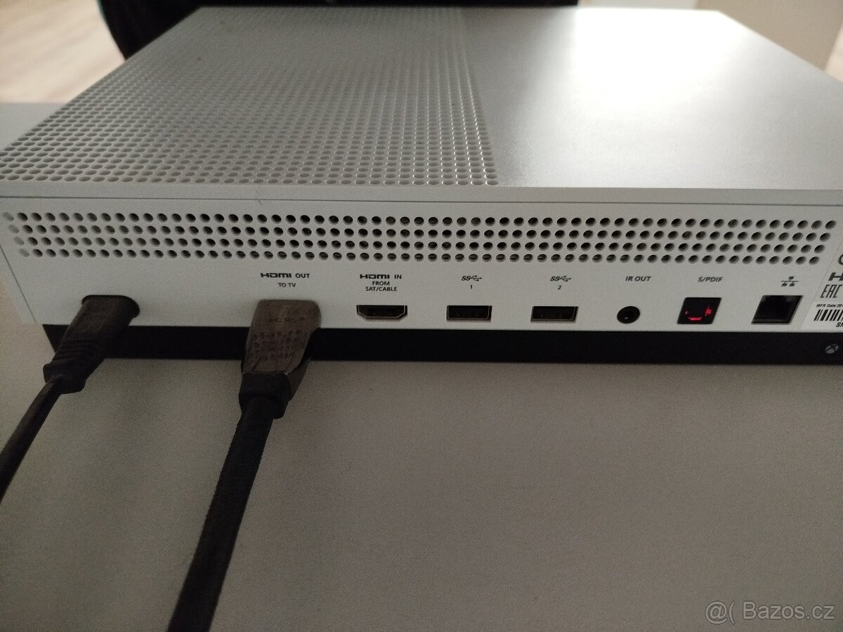Prodám XBOX one S 1TB - 4