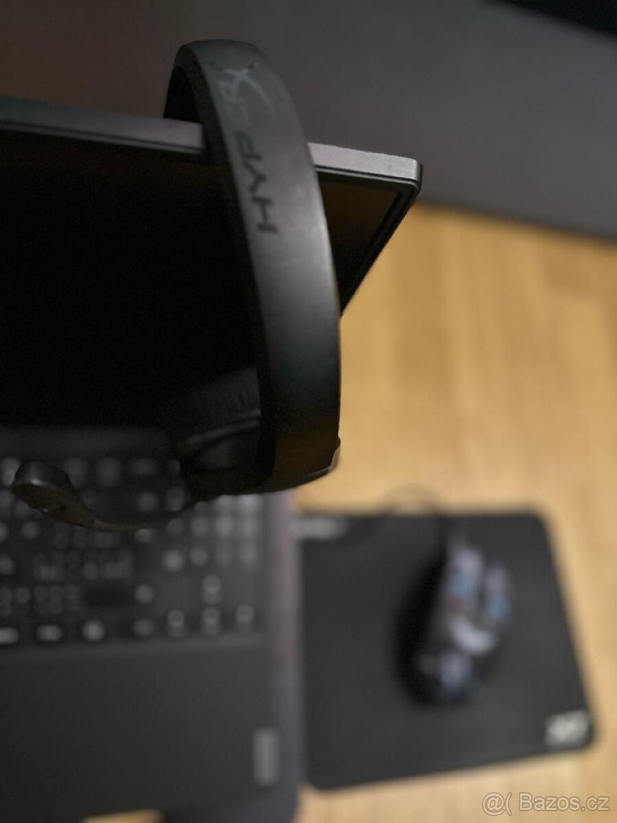 Herní notebook Lenovo Legion - 4