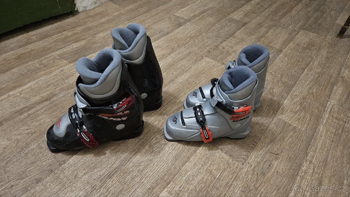 LYŽAŘSKY SET PRO DÍTĚ - LYŽE 110 cm + LYŽAŘSKÉ BOTY + HELMA - 4