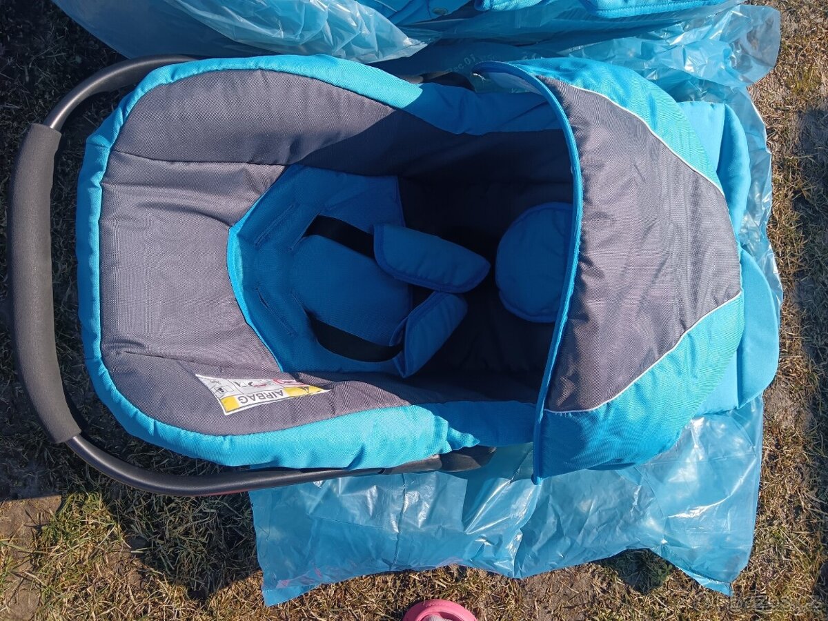 Kočárek trojkombinace + příslušenství - 4