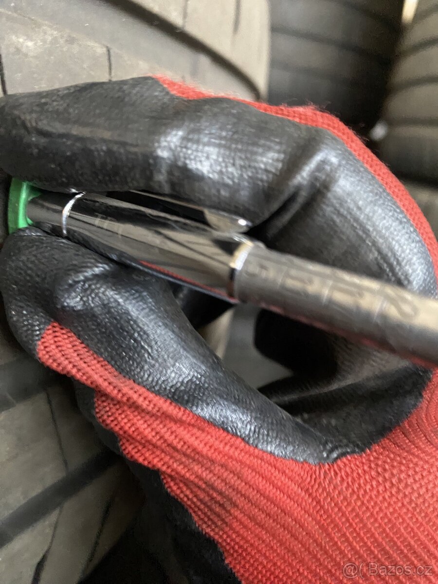 235/55/18 100V Bridgestone Alenza 001 5mm - 4