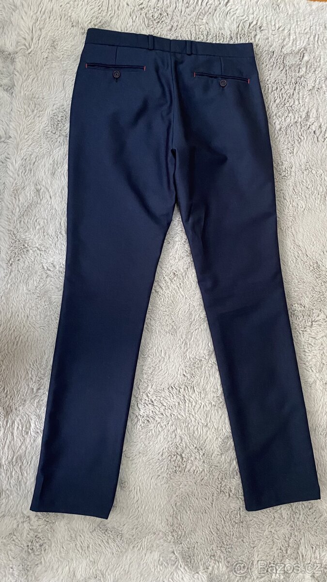 Prodám pánský oblek TOP STAV - 4