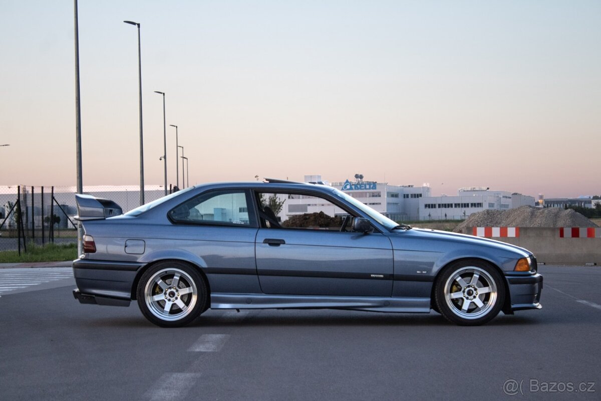 BMW E36 325i coupe - 4